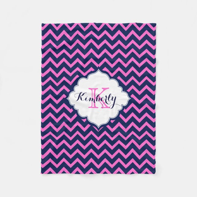 Monogrammierte Navy-Blue und Pink Zigzag Zickzack Fleecedecke (Vorderseite)