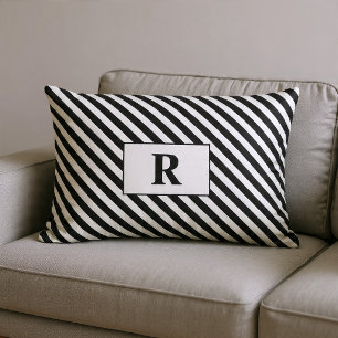Monogrammierte Schwarz/Weiß-Streifen Lendenkissen