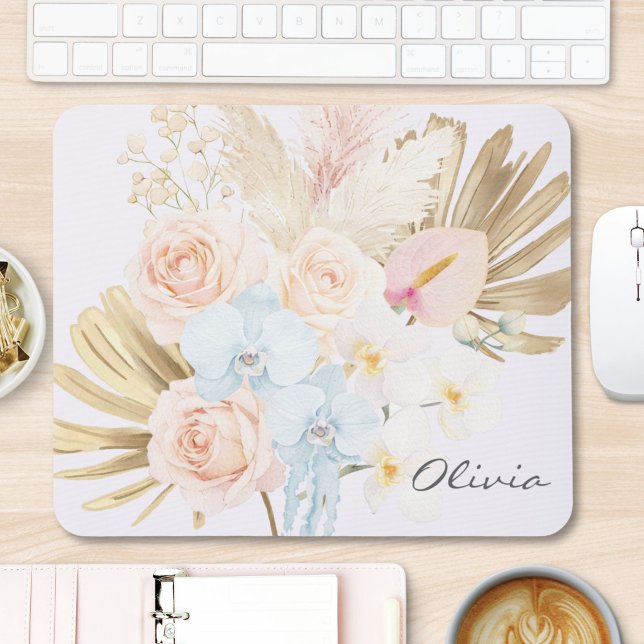 Monogrammierter hübscher tropischer Blumenstrauß F Mousepad (Von Creator hochgeladen)