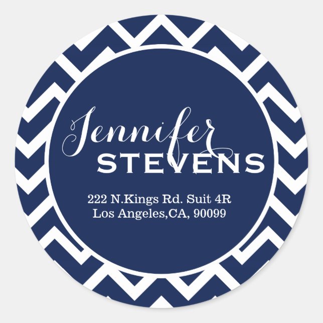 Monogrammierter White & Blue Geometric Zigzag Zick Runder Aufkleber (Vorderseite)