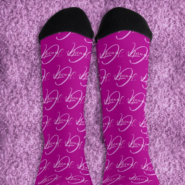 Monogrammname und anfängliche weiße rosa Maul-Sock Socken (Von Creator hochgeladen)