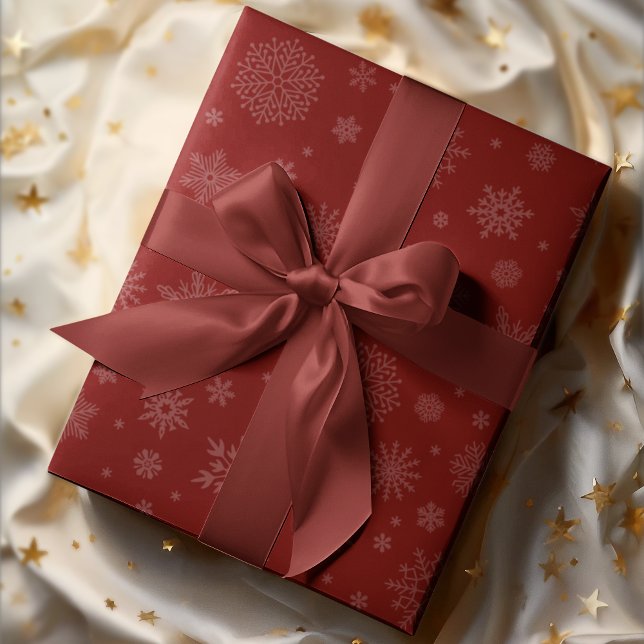 Monotone Winter Snowflake Crimson Red Geschenkpapier (Von Creator hochgeladen)
