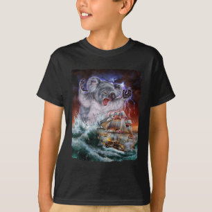 Monster Koala als Kraken angreifen ein Kriegsschif T-Shirt