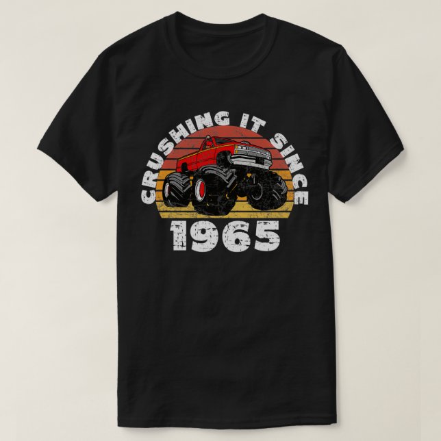 Monster Truck Fahrer zerkleinert es seit 1965 Gebu T-Shirt (Design vorne)