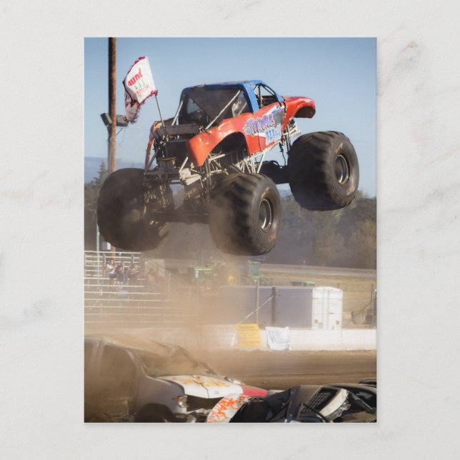 Monster Truck Jumping Postkarte (Vorderseite)