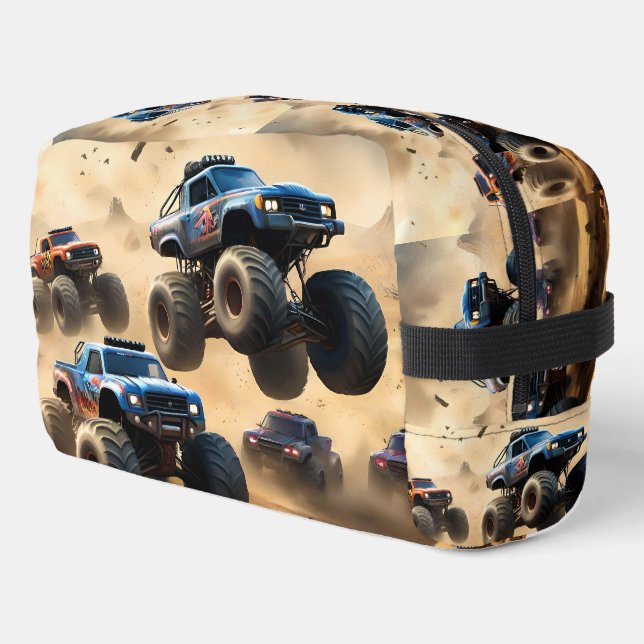Monster Trucks Chaos, Waschbeutel (Linke Seite)