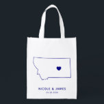 Montana Wedding Welcome Bag Navy Tasche mit Karte Wiederverwendbare Einkaufstasche<br><div class="desc">Begrüßungsgeschenktasche mit Kartengrafik. Ihre Gäste werden in ihrem Hotel einchecken und diese Tasche mit den Leckereien,  die sie erwarten,  finden. Sie können das Herz mit der Funktion "Weiter anpassen" an den Ort Ihres großen Tages positionieren.</div>
