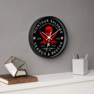 Montauk Salvage Co. Pirate Clock Uhr