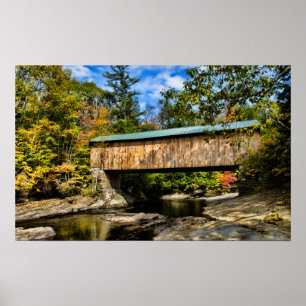 Montgomery Covered Bridge mit Herbstlaub Poster