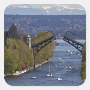 Montlake Brücken-und Kaskaden-Berge Quadratischer Aufkleber