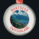 Montreux Schweiz Réro Distressed Circle Ornament Aus Metall<br><div class="desc">Montreux Retrovektor-Reisedesign. Montreux ist ein traditionsreicher Ferienort am Genfersee. Zwischen steilen Hügeln und dem Seeufer gelegen.</div>
