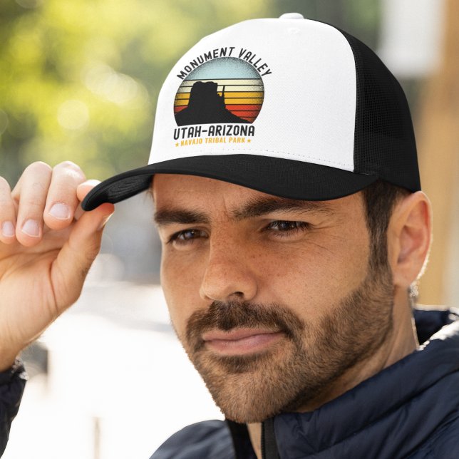 Monument Valley Vintage Landscape Utah  Truckerkappe (Von Creator hochgeladen)