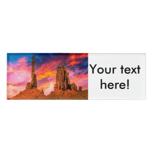 Monumental Namenschild