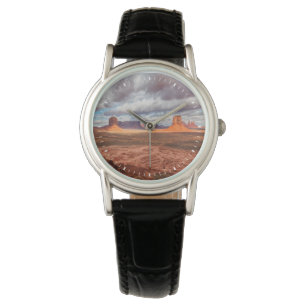 Monumentallandschaft, AZ Armbanduhr