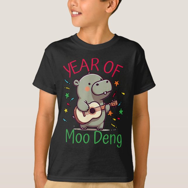Moo Deng Is A Pygmy Hip Happy New Year Funny  T-Shirt (Vorderseite)