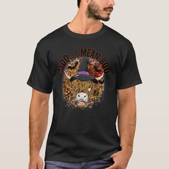 Moo I Mean Boo Halloween Highland Cow Witch Hat T-Shirt (Vorderseite)