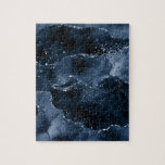 Moody Agate | Navy Denim Steel Blue Imitats Glitze Puzzle<br><div class="desc">In den 90er Jahren inspirierte grunge dunkel, raffinierte Aquarellstein aus Marmor in einem tiefmodisch anmutenden Juwelenton mit Imitaten metallische Folie und Glitzer-Venen in einem reichen, dramatischen, mit abstrakten flüssigen Wirbel und Glitzer-Venen. Aus der Kollektion "Till Death Do Us Part" fügt dieser wunderschöne weibliche handbemalte Farbverlauf den perfekten Pop der Farbe...</div>