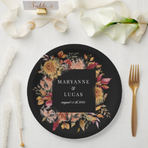 Moody Autumn Floral Monogram Pappteller