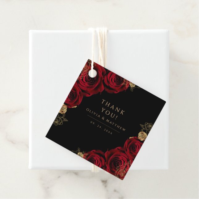 Moody Black Burgundy Roses Wedding  Geschenkanhänger (Beispiel)