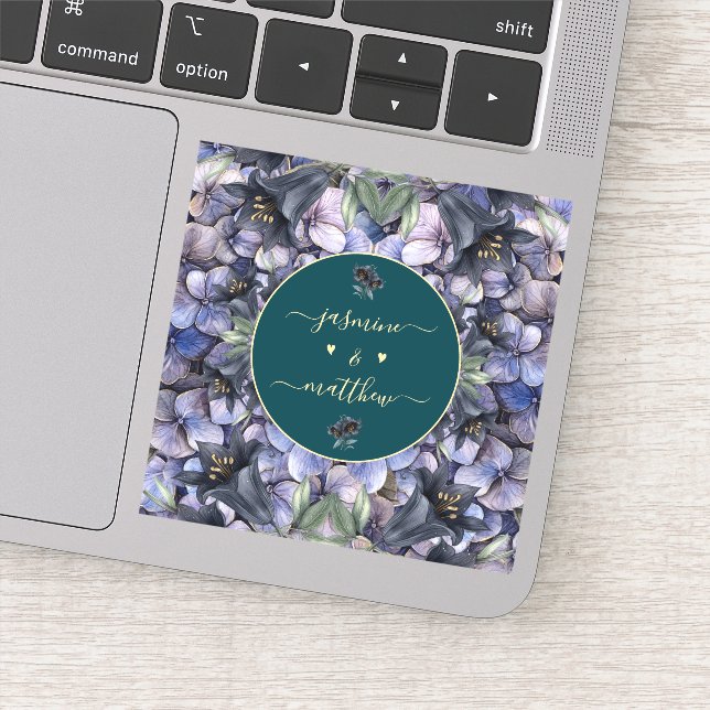 Moody Black Floral Classic Couple Names Wedding Aufkleber (Detail)