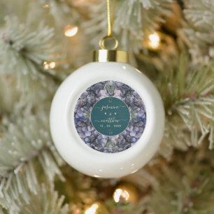 Moody Black Floral Klassische Paarnamen Hochzeit Keramik Kugel-Ornament