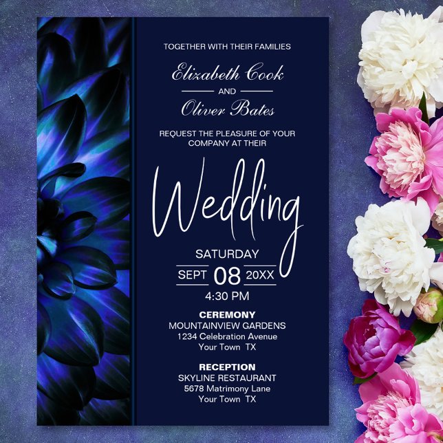 Moody Blue Floral Wedding Einladung (Von Creator hochgeladen)