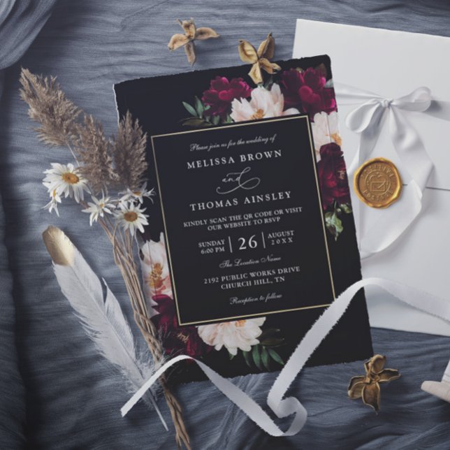 Moody Burgundy Blush Floral QR Code Wedding Einladung (Von Creator hochgeladen)