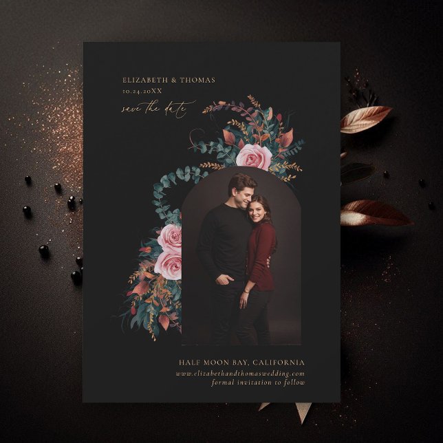 Moody Dark Elegant Foliage Fall Arch Foto Hochzeit Save The Date (wedding save the date moody dark romantic fall autumn floral black botanical rust copper photo arch)