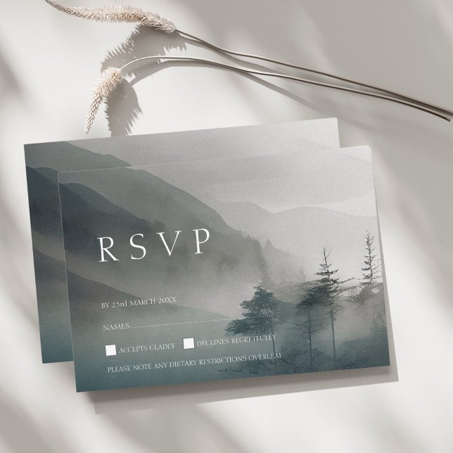 Moody Mountain Dark Aesthetic Woodland Wedding RSVP Karte (Von Creator hochgeladen)