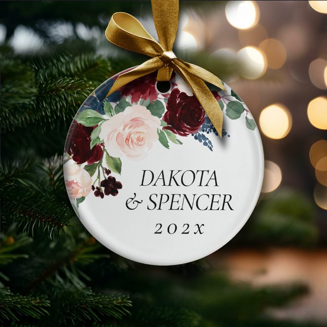 Moody Passions | Dramatisch Lila Rose Keramik Ornament (Von Creator hochgeladen)