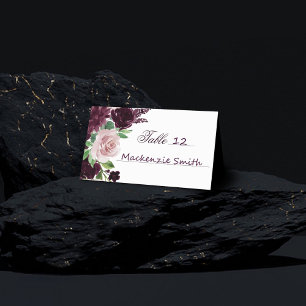 Moody Passions   Dramatischer Lila Wein Rose Bouqu Platzkarte
