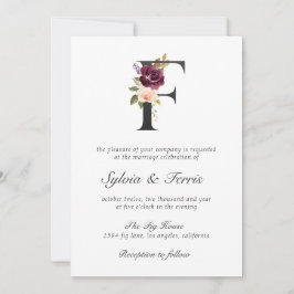 Moody Plum Floral Monogram Wedding Einladung