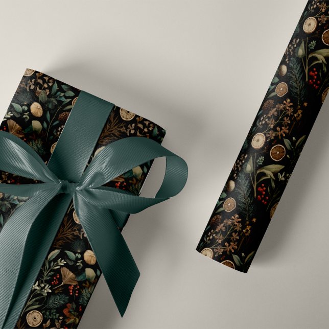 Moody Winter Botanical Pattern Christmas Geschenkpapier (Von Creator hochgeladen)