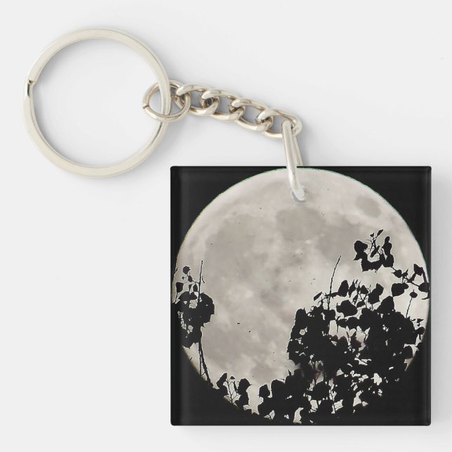 Moon hinter dunklen Blätter Schlüsselanhänger (Vorderseite)