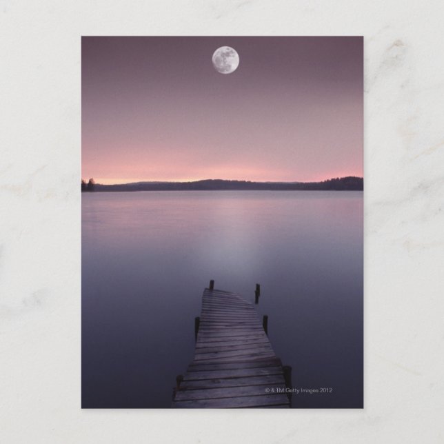 Moon Over Lake Postkarte (Vorderseite)