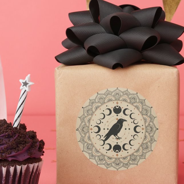 Moon Phase Raven Mandala Runder Aufkleber (Celestial Raven sticker)