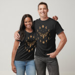 Moon Phones Space Science T - Shirt<br><div class="desc">Die natürliche Mondphasen mit Sternen und Motten in der Mitte.</div>