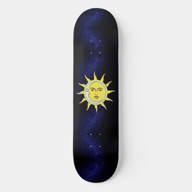 Moon & Sun Convernation auf Navy Blue Galaxy Skateboard (Vorderseite)