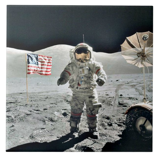 Moon Walk mit amerikanischer Flagge Fliese (Vorderseite)