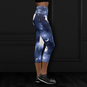 Moonlight Glow Moon Phasen in Sky Clouds Capri Leggings