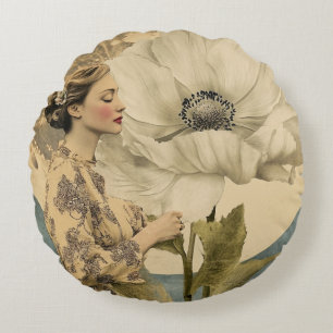Moonlit Beauty - Frau mit weißer Blume und Mond Rundes Kissen