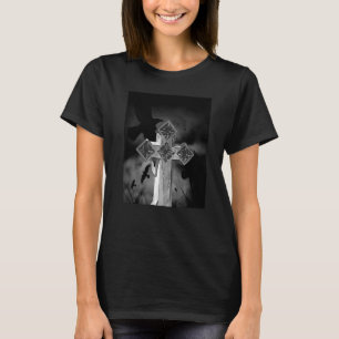 Moonlit Gothic Cross mit Krähen T-Shirt