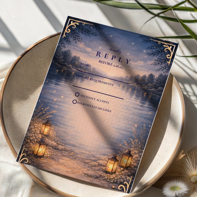 Moonlit Lake Forest Romance Wedding RSVP Karte (Von Creator hochgeladen)