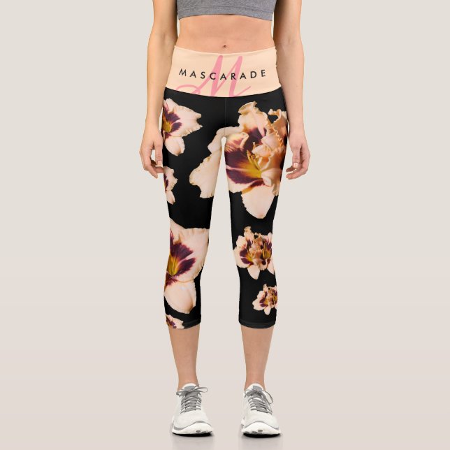 Moonlit Masquerade Creme Lila Gold Taglilien Capri Leggings (Vorderseite)