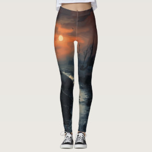 Moonlit Menace: Der Spuk Schwarzwald bei Dämmerung Leggings