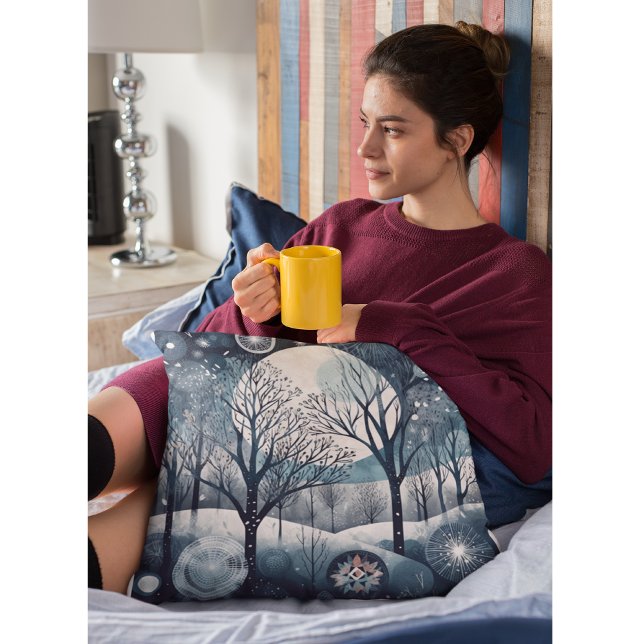 Moonlit Nordic Forest Kissen (Von Creator hochgeladen)