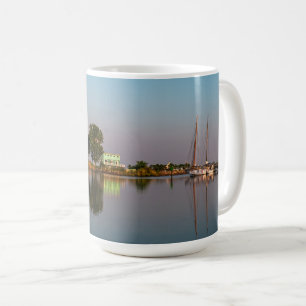 Moonrise auf Dogwood Harbour 11 oz oder 15 oz Tass Kaffeetasse