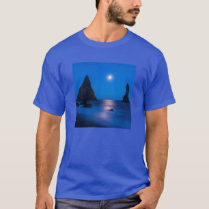 Moonrise-Reflektion Island, Reynisdrangur T-Shirt