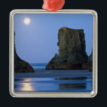 Moonset, Bandon Beach, Oregon. Ornament Aus Metall<br><div class="desc">COPYRIGHT Joe Restuccia III / DanitaDelimont.com| US38 JRE0015.jpg| Mondset, Bandon Beach, Oregon.</div>