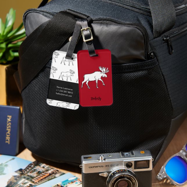 Moose Sketch with Red Background Gepäckanhänger (Vorderseite & Rückseite)